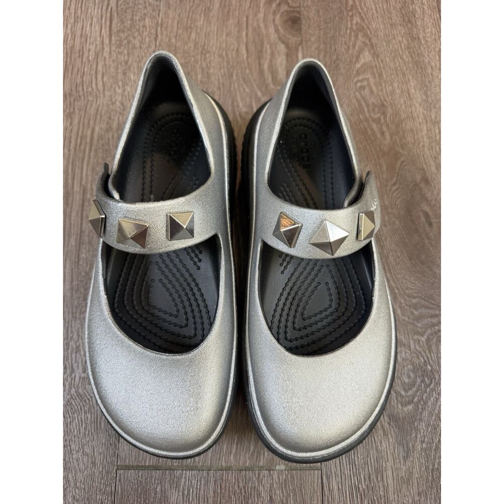 Crocs Stomp Metallic Mary Jane Platform Shoe Silver Womens 6 Mens 4 Shoes - Picture 2 of 11
